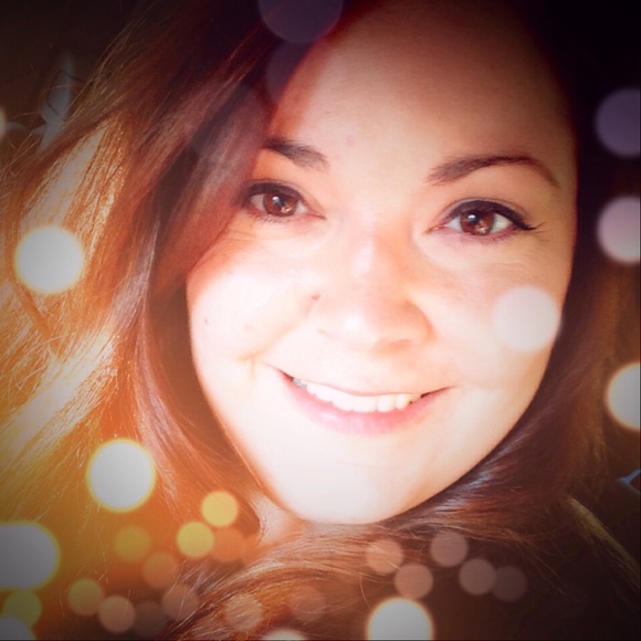 Meet your Posher, Jennifer - Picture 1 of 1